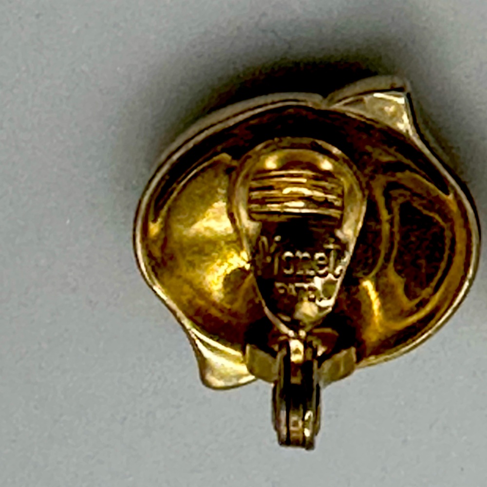 Vintage 90s gold plated Monet clip on earrings